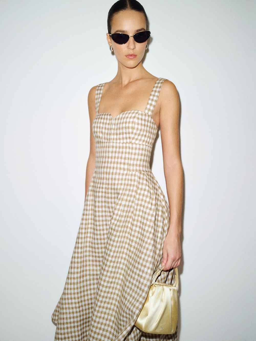 NEW Reformation Roma Midi Linen Dress Dunes Check Gingham Tan White Size 4 - Picture 3 of 15